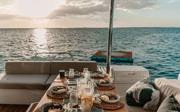 Image of PurelyBlu yacht #16
