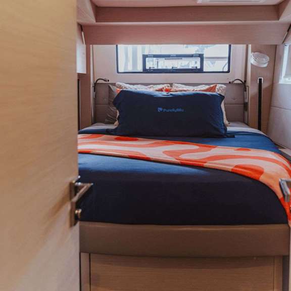 Image of PurelyBlu yacht #5