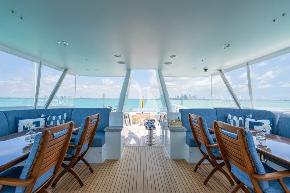 TOP DECK SEATING