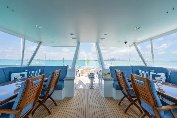 TOP DECK SEATING