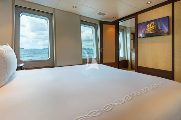 Image of BELLA yacht #17