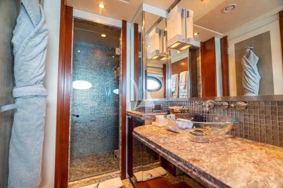 Twin Bathroom