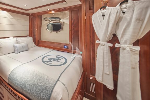 Guest aft starboard
