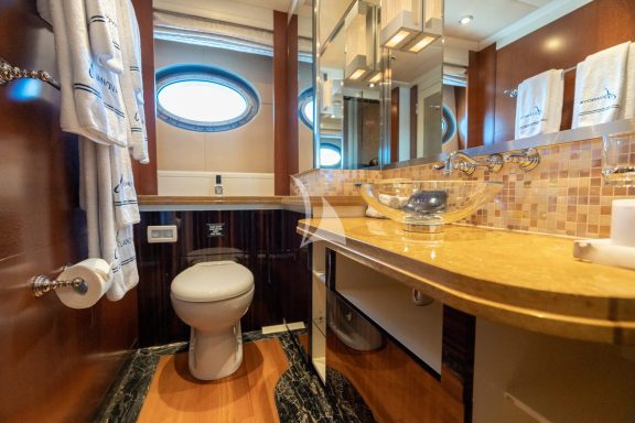 Twin Bathroom