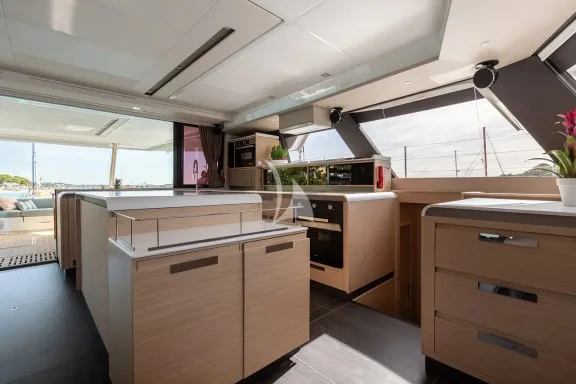 Image of VAGATOR yacht #47