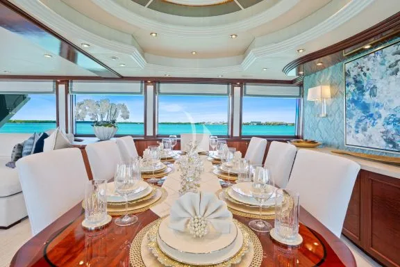 DINING PORT