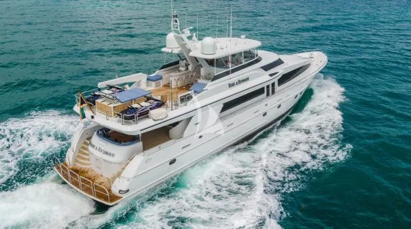 Image of RISK & REWARD yacht #42
