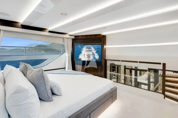 MAIN DECK MASTER STATEROOM