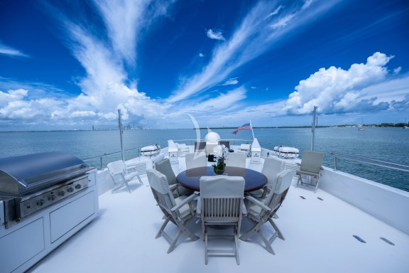 Sundeck Dining