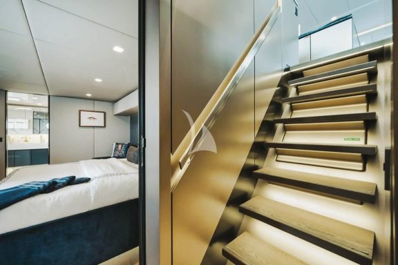 Double Cabin