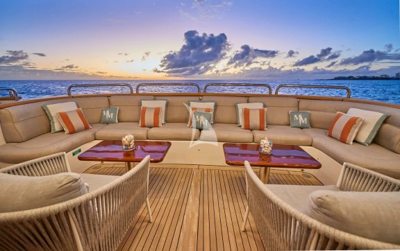 Aft deck seating (Main deck)