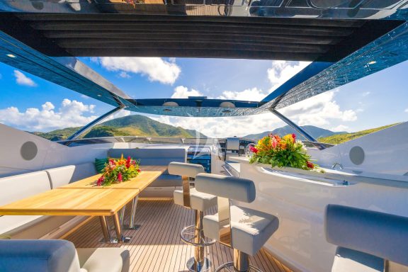 SUNDECK DINING
