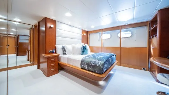 Guest Stateroom (Queen)
