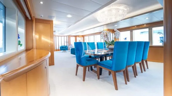 Main Deck Dining