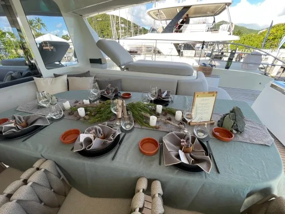 SIETE MARES Nordic tablescape