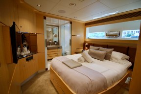 Real Yacht Image from Review