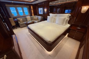 Real Yacht Image from Review