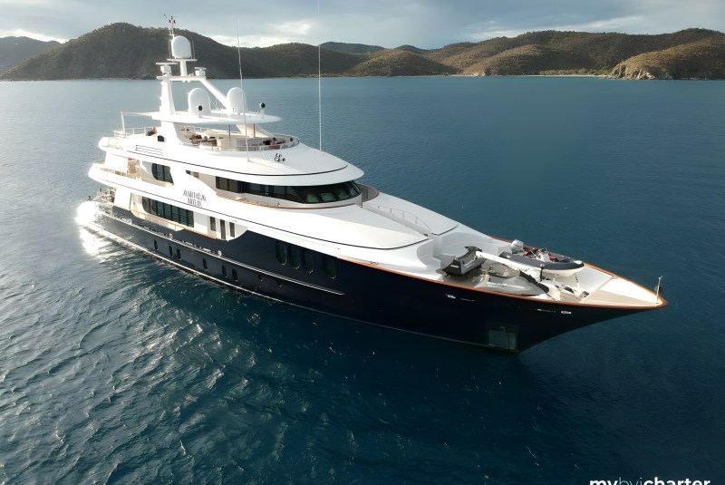 luxury yacht charter bvi
