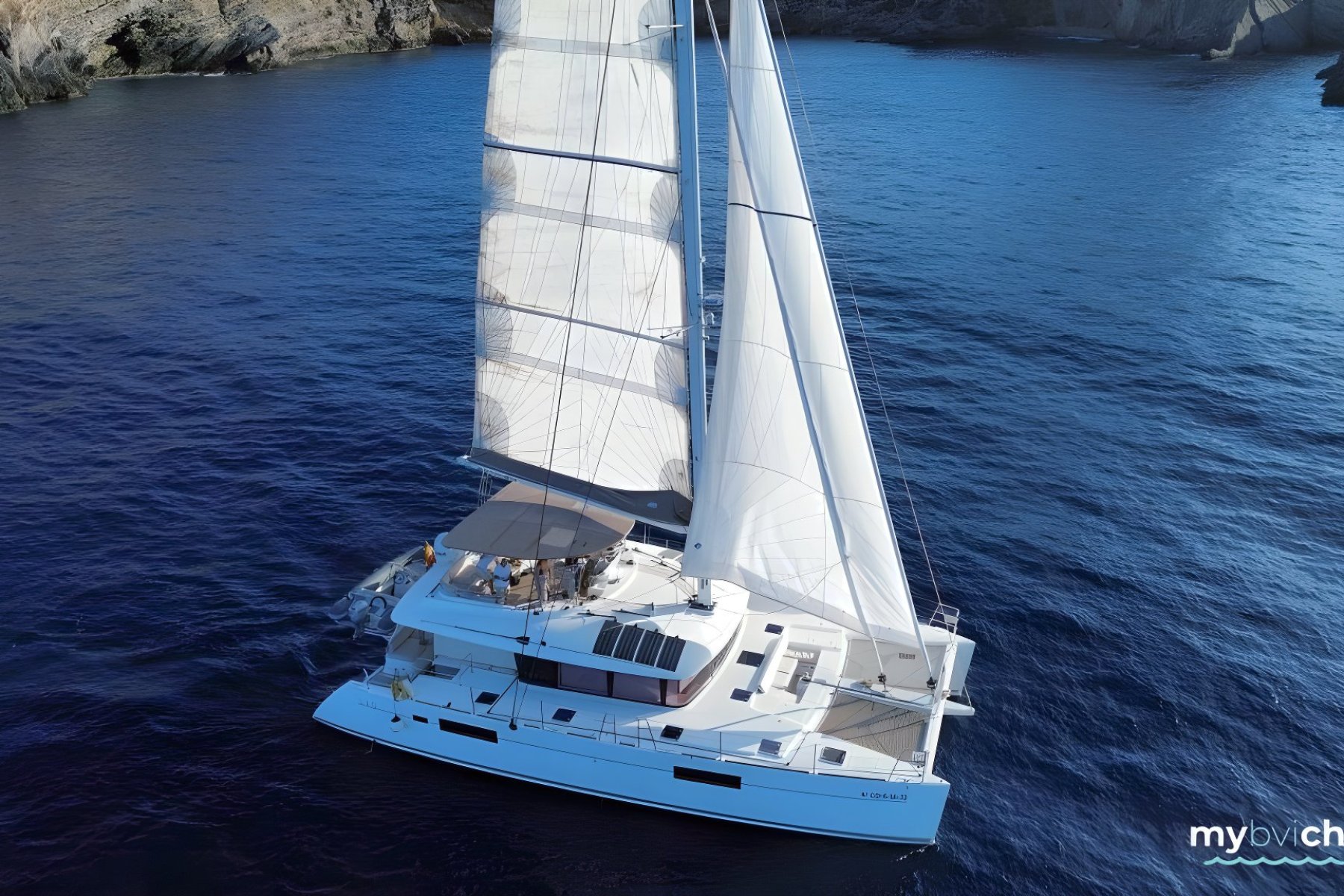 Main image of LAGOON 560 S2 yacht