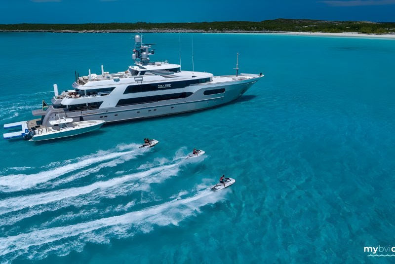 luxury yacht charter bvi