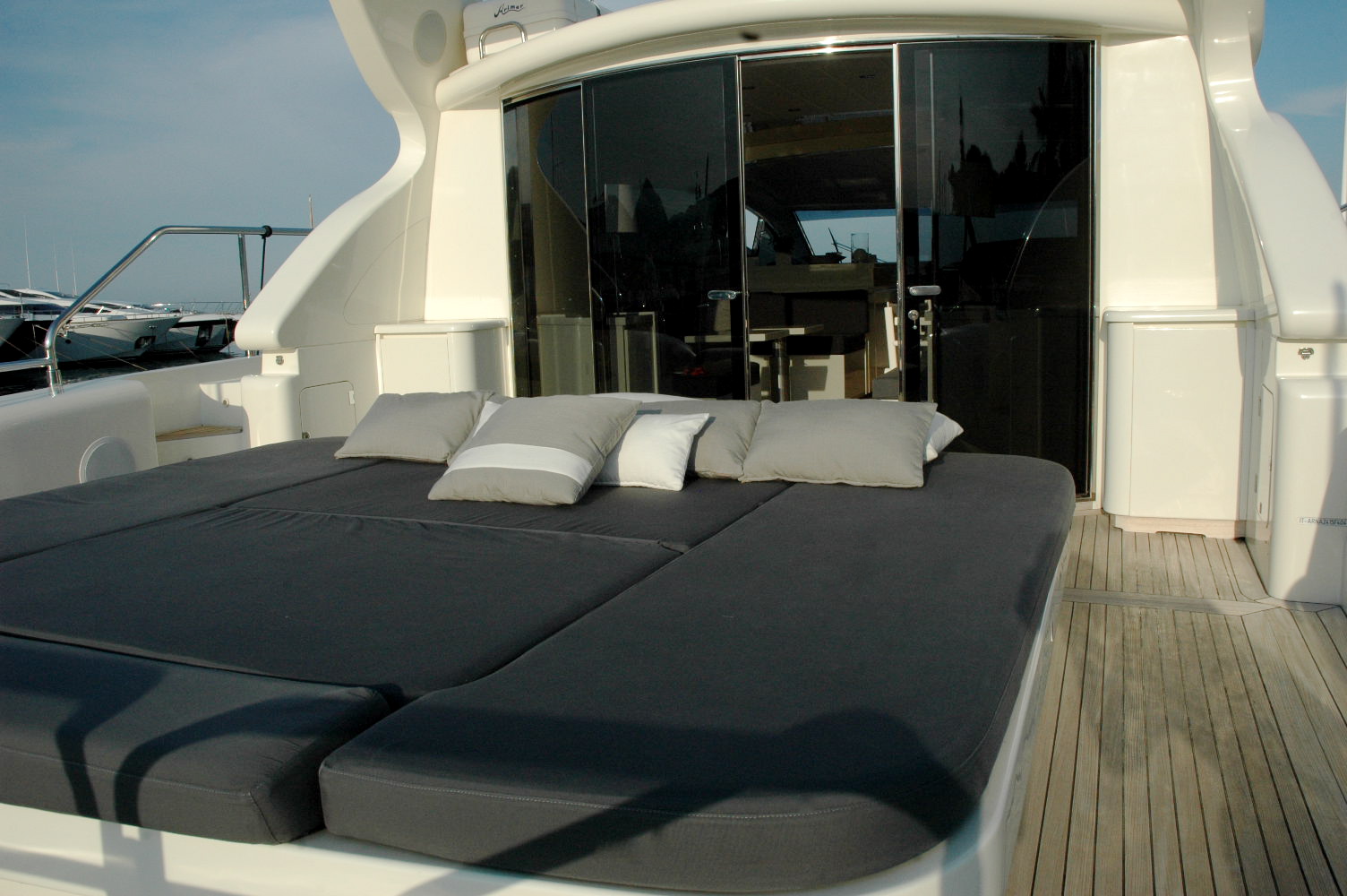 PRIVILEGE MARINE NAMASTE - Photo 4