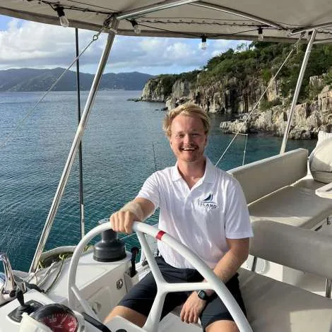 Crew of ISLAND KISSES|Captain