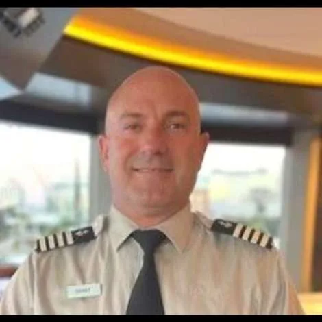 Crew of TOP FIVE II|Rotational Captain