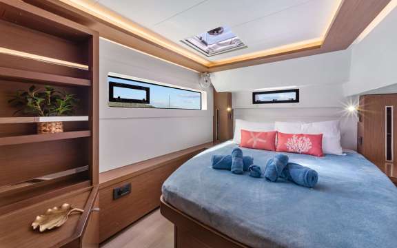 Image of OCEANS 8 yacht #12