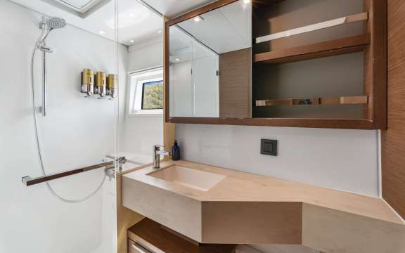 Image of OCEANS 8 yacht #13