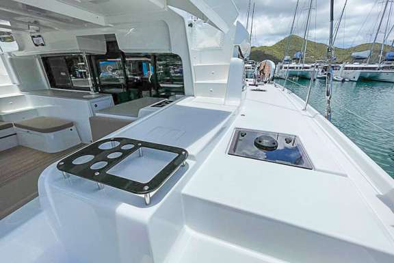 Image of OCEANS 8 yacht #2