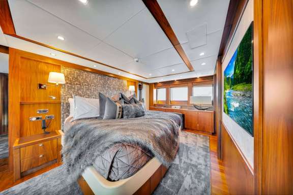 Image of Natural 9 yacht #8