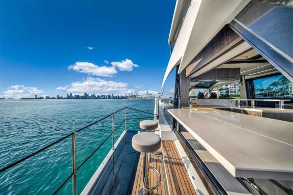 Image of Optimus Prime yacht #16