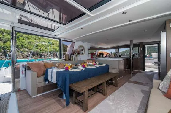 Image of SUN DAZE yacht #10