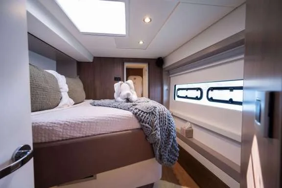 Image of SUN DAZE yacht #13