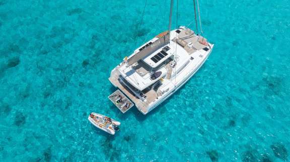 Image of SUN DAZE yacht #19