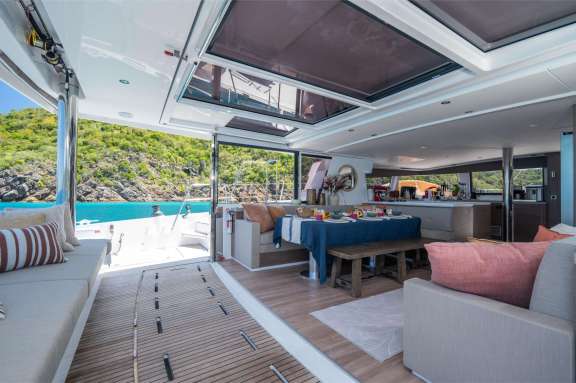 Image of SUN DAZE yacht #9