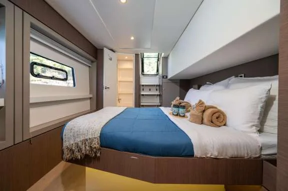 Image of ISLAND STANDARD TIME yacht #12