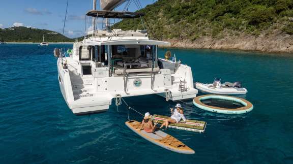Image of ISLAND STANDARD TIME yacht #2