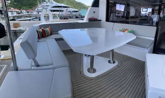 Image of CHANGES IN LATITUDES yacht #3