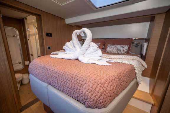 Image of WHISKEY SUNSET yacht #13