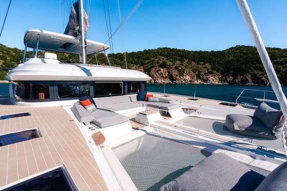 Stella Mare bow Lounge Area