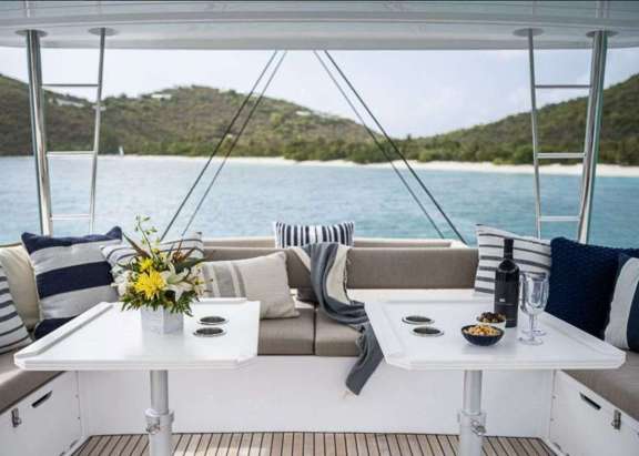 Image of CHILLIN’ HUT yacht #5