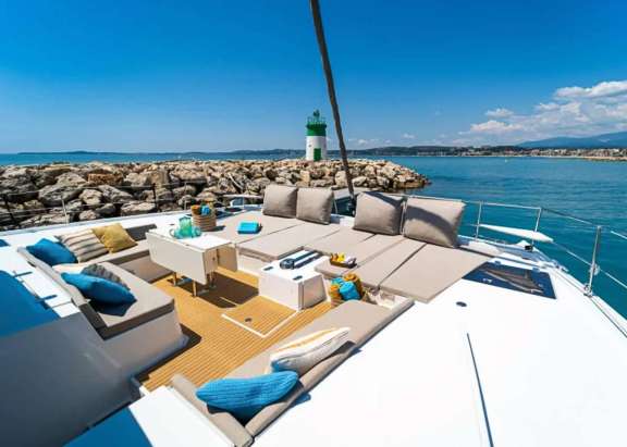 Image of CHILLIN’ HUT yacht #7