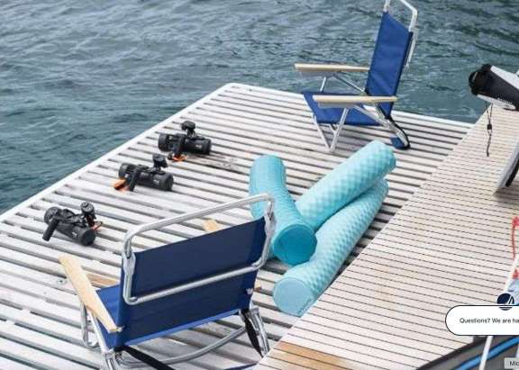 Image of CHILLIN’ HUT yacht #9