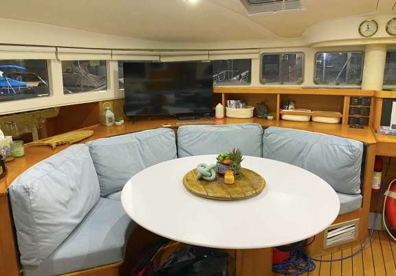 Saloon with the interior dining table set