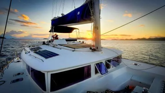 Image of NEON MOON yacht #5