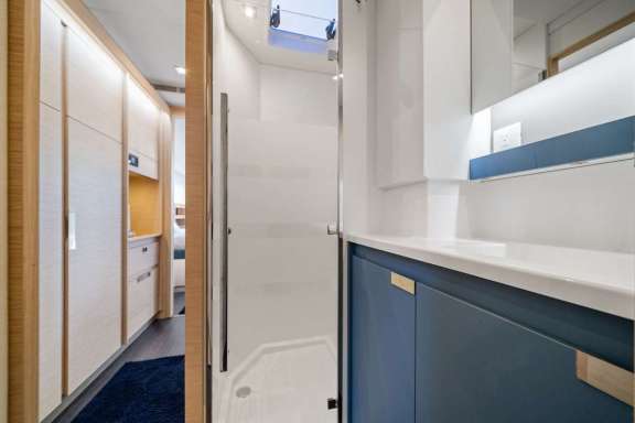 Master Shower And Cabin