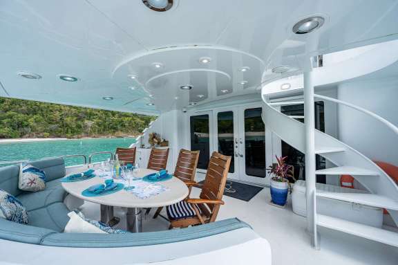 AL FRESCO DINING AFT