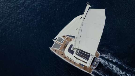 Image of Triwing Endor yacht #3