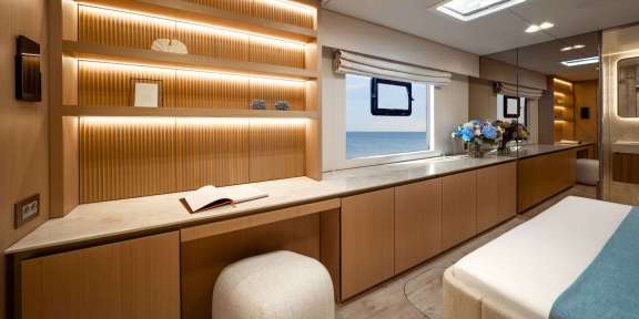 Image of TESNI yacht #6